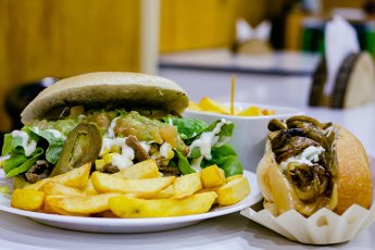 Churrasco y vianesa de salchichería artesanal Donde Pepa