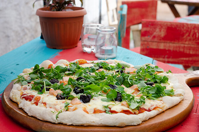 Pizza de higos y jamos serrano