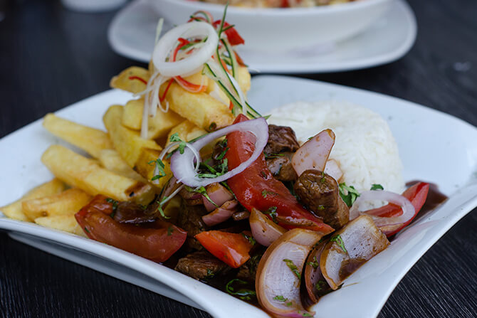 Lomo Saltado - kc humbo, picada de comida peruana
